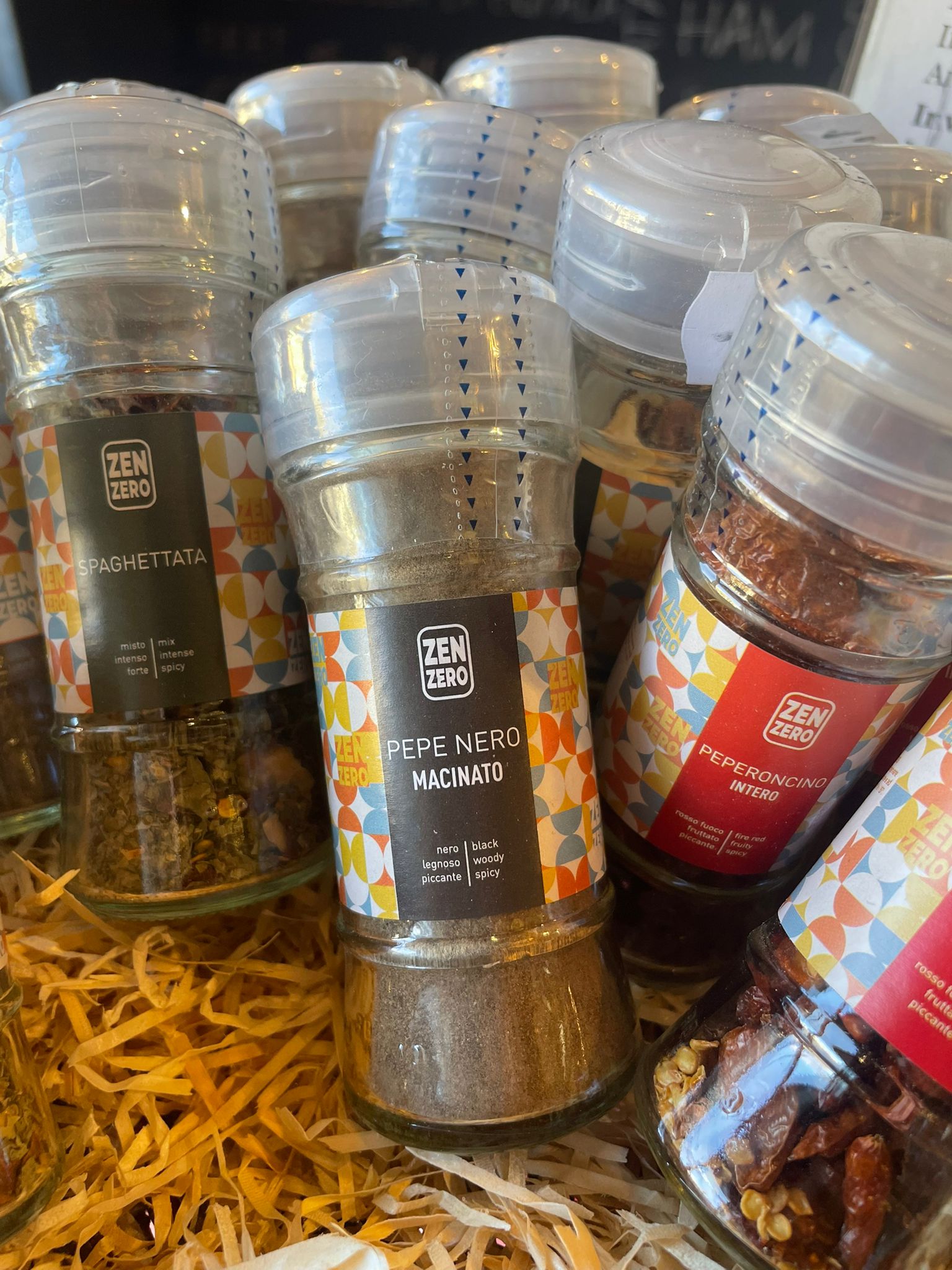 Pepe nero macinato, peperoncino, spaghettata